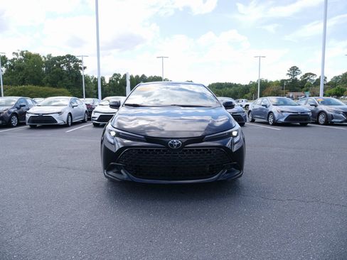 Used 2025 Toyota Corolla SE image 9