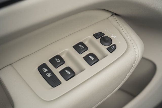 New 2027 Volvo XC60 B5 Ultra AWD/4WD image 39