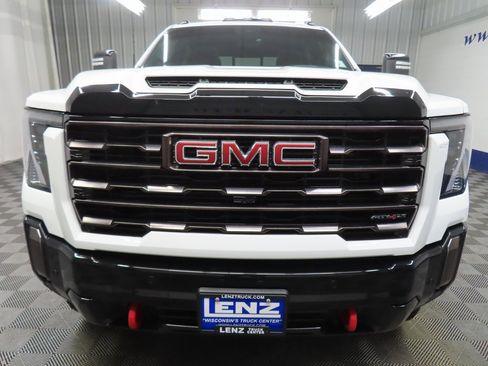 Used 2024 GMC Sierra 2500 AT4X image 57