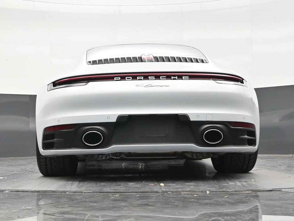 Used 2022 Porsche 911 Carrera RWD image 23