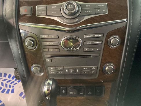 Used 2016 INFINITI QX80 4WD w/ 22" Wheel Package image 12
