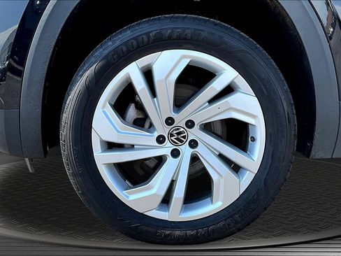 Used 2023 Volkswagen Atlas SE AWD/4WD image 25