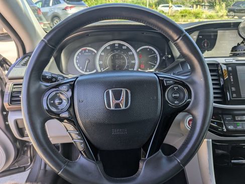 Used 2016 Honda Accord EX-L image 30