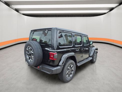New 2026 Jeep Wrangler Unlimited Sahara AWD/4WD image 6