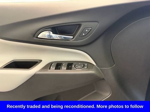 Used 2024 Chevrolet Equinox LS w/ LS Convenience Package FWD image 25