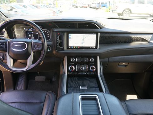Used 2021 GMC Yukon Denali w/ Denali Ultimate Package AWD/4WD image 21