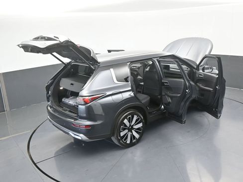 New 2026 Mitsubishi Outlander SE image 81