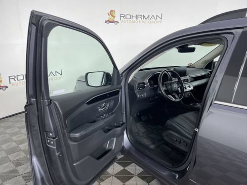 Used 2024 Honda Pilot Touring image 17