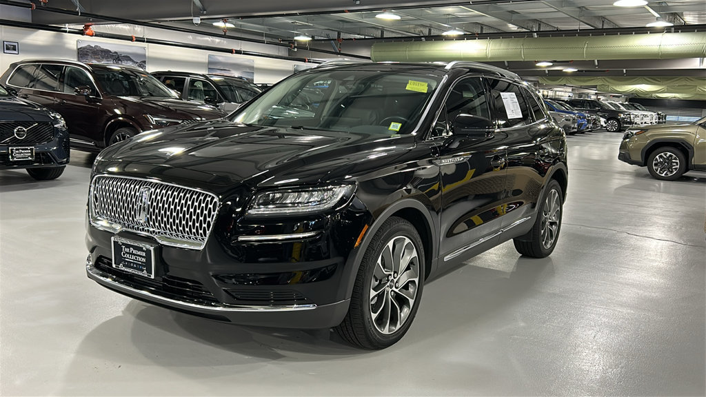 Used 2023 Lincoln Nautilus Reserve AWD/4WD image 3