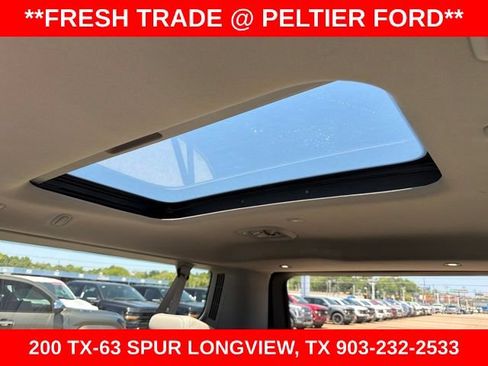 Used 2024 Jeep Wagoneer L 4WD w/ Premium Group I image 16