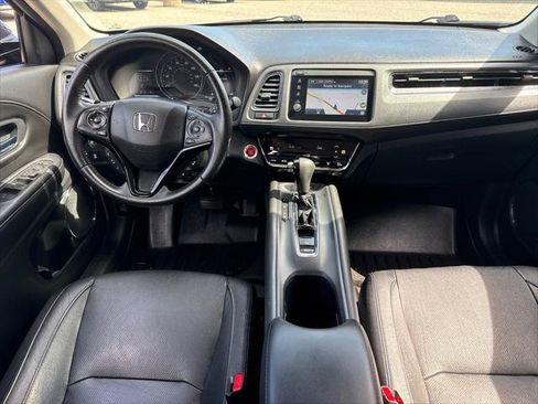 Used 2020 Honda HR-V Touring image 27