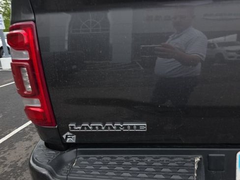 Used 2024 RAM 2500 Laramie AWD/4WD image 11