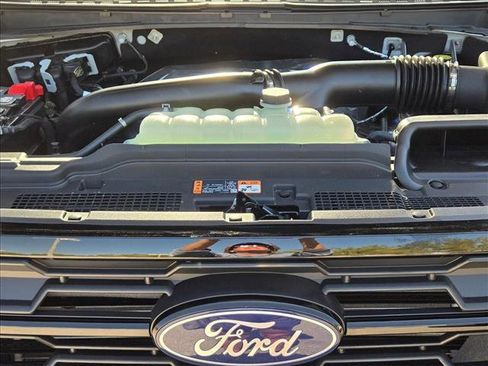 New 2026 Ford Expedition Active RWD image 17