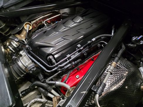 Used 2020 Chevrolet Corvette Stingray Preferred Cpe w/ 2LT Preferred Equipment Group RWD image 3