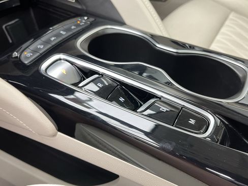 Certified 2023 Buick Envision Avenir AWD/4WD image 26