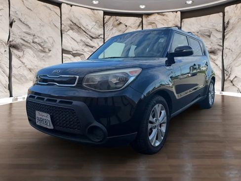 Used 2014 Kia Soul + image 3