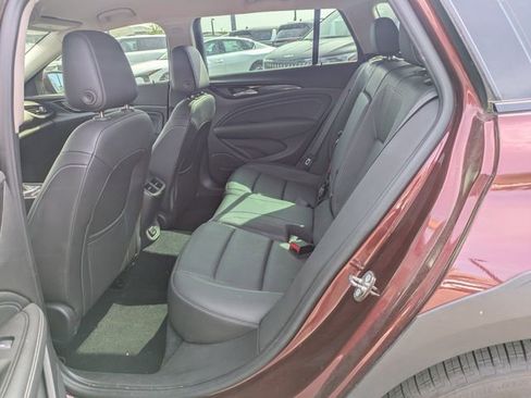 Used 2018 Buick Regal Essence w/ Driver Confidence Package #1 AWD/4WD image 12
