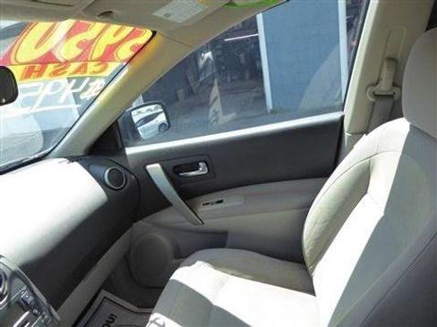 Used 2010 Nissan Rogue S w/ 360 Degree Value Pkg FWD image 13
