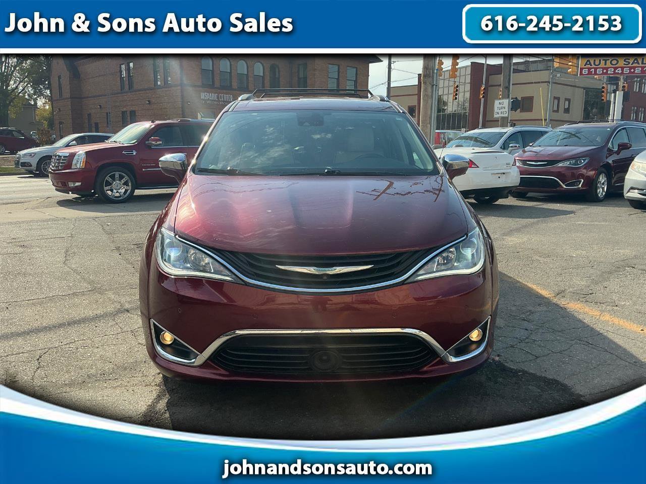 Used 2018 Chrysler Pacifica Limited w/ Advanced Safetytec Group FWD image 1