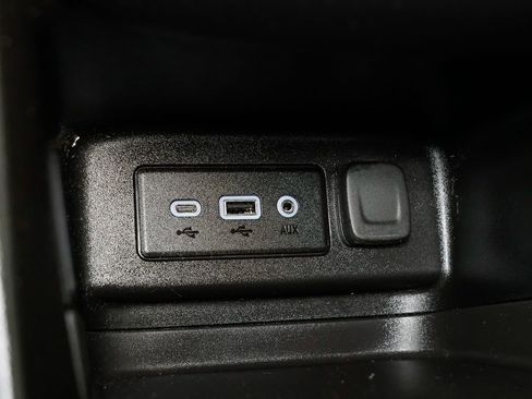 Used 2022 Chevrolet Equinox RS image 16