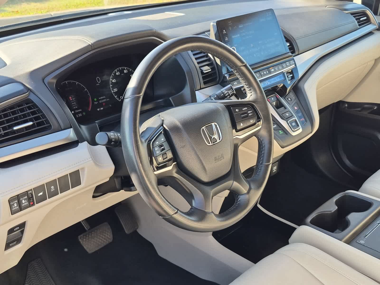 Used 2025 Honda Odyssey EX-L image 10