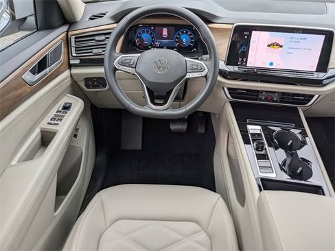New 2026 Volkswagen Atlas SE image 18