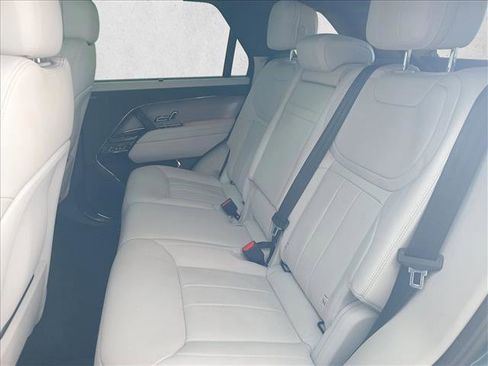 Used 2025 Land Rover Range Rover Sport SE image 21
