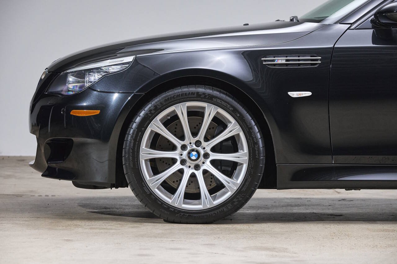 Used 2008 BMW M5 RWD image 27