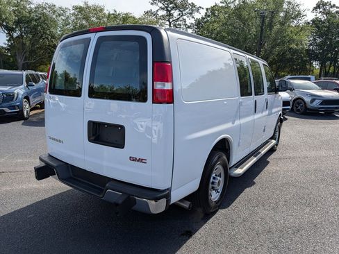 Used 2024 GMC Savana 2500 w/ Driver Convenience Package RWD image 3