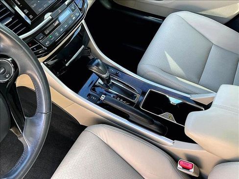 Used 2017 Honda Accord EX-L image 14