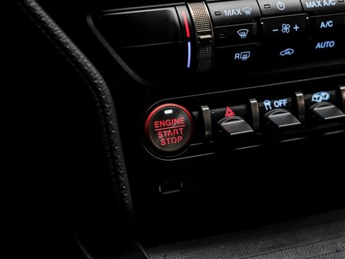 Used 2021 Ford Mustang Shelby GT500 w/ Carbon Fiber Track Pack image 78