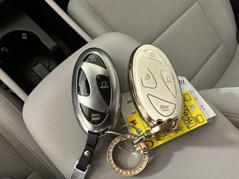 Used 2024 Hyundai Kona SEL FWD image 21