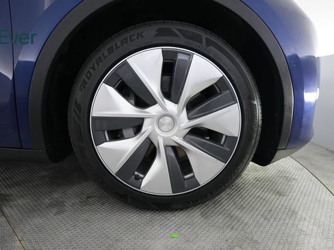 Used 2021 Tesla Model Y Long Range AWD/4WD image 20