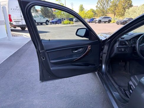 Used 2014 BMW 328i xDrive Sedan AWD/4WD image 9