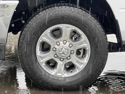 Used 2023 RAM 2500 Big Horn w/ Level 1 Equipment Group image 24