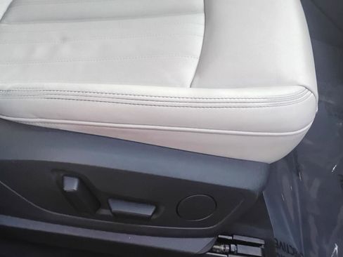 Certified 2023 Audi e-tron Premium w/ Convenience Plus Package image 25