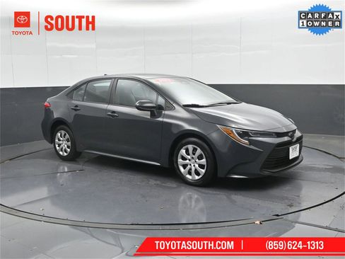 Used 2023 Toyota Corolla LE image 4