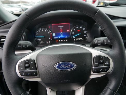 Certified 2024 Ford Explorer XLT w/ Equipment Group 202A image 25