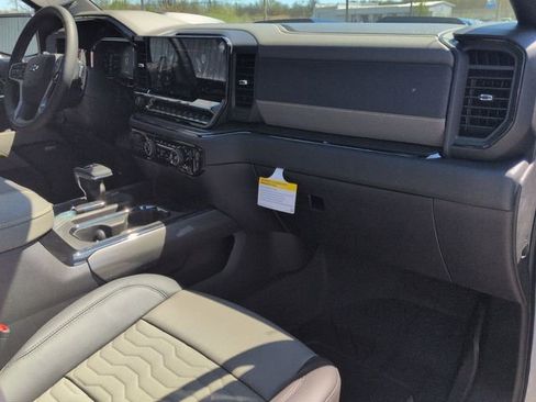 New 2026 Chevrolet Silverado 1500 ZR2 w/ LPO, Dark Essentials Package AWD/4WD image 42