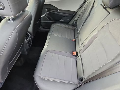 Used 2024 Volkswagen Taos SE image 20