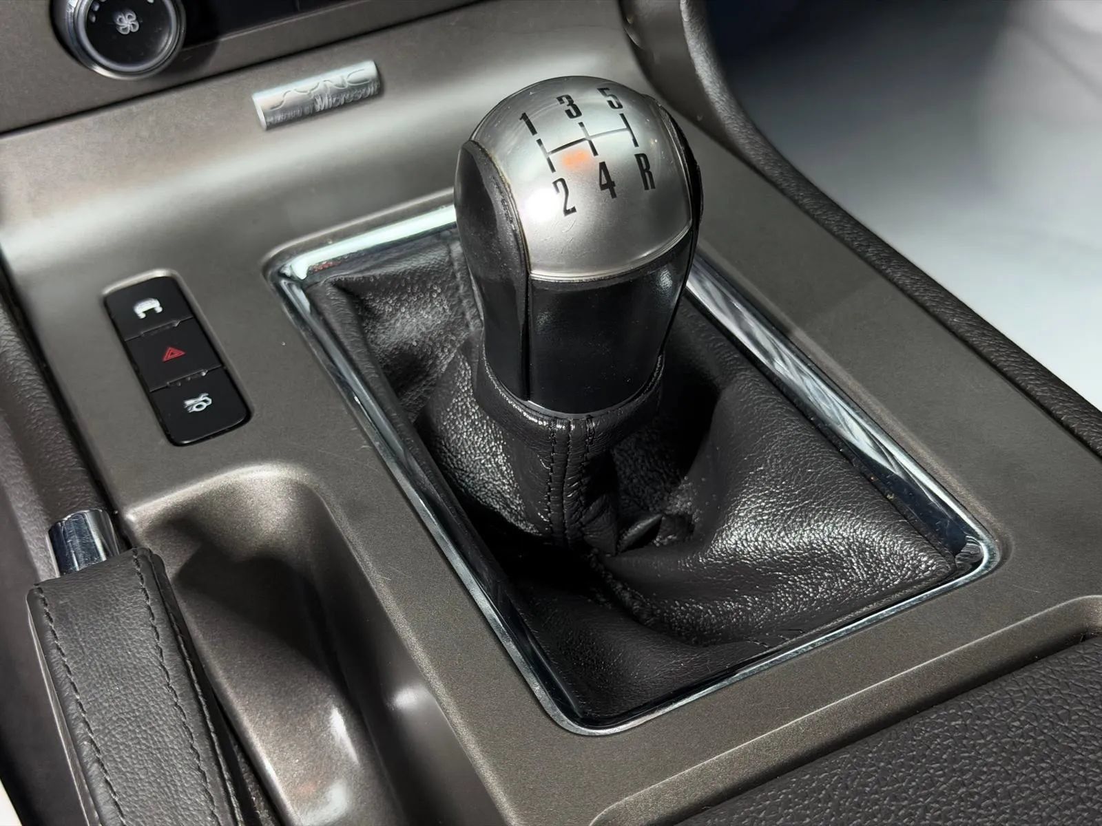 Used 2010 Ford Mustang GT RWD image 25
