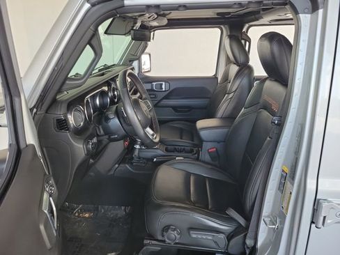 Used 2022 Jeep Wrangler Unlimited Rubicon w/ Xtreme Recon 35" Tire Package image 17