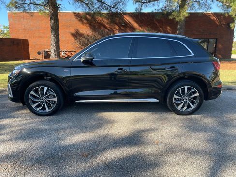 Used 2022 Audi Q5 2.0T Premium Plus w/ Premium Plus Package image 2
