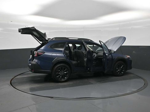 Used 2025 Subaru Outback Onyx Edition image 28