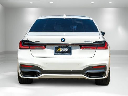 Used 2022 BMW 750i xDrive w/ Executive Package AWD/4WD image 10