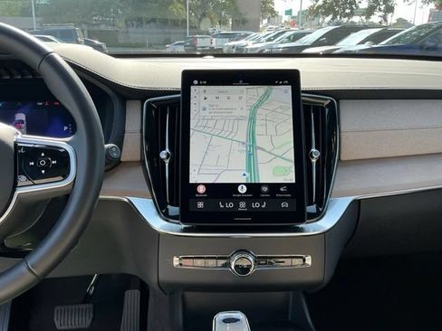Certified 2025 Volvo XC90 B5 Core AWD/4WD image 16