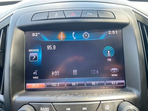 Used 2015 Buick Regal Premium w/ Experience Buick Package image 16