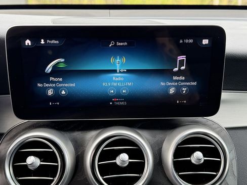 Used 2021 Mercedes-Benz GLC 300 4MATIC image 27