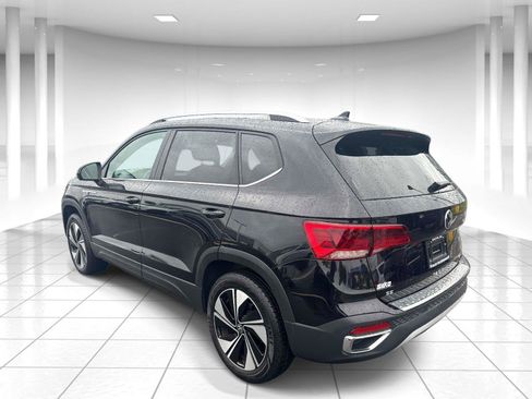Certified 2024 Volkswagen Taos SE AWD/4WD image 8
