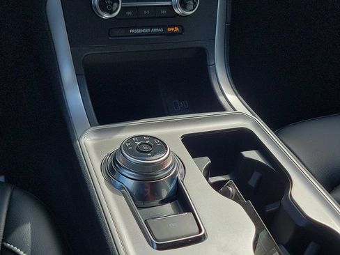 Used 2023 Ford Edge SEL image 18